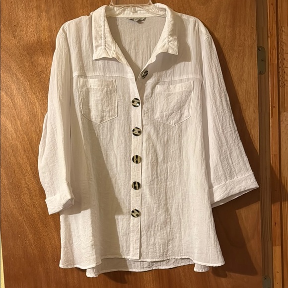 John Mark Tops - John Mark White collared Button-Up Shirt, 3/4 Sleeves & unique buttons (OLCC)